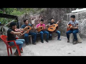 El Puente Roto conjunto de cuerda Lenca Musical
