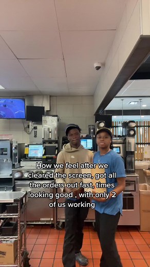 Efficient Teamwork in a Commercial Kitchen