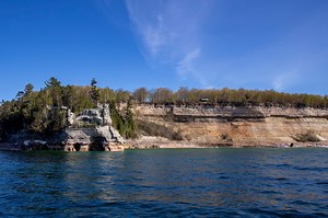 Dog rescued after falling 60 feet from cliff at Pictured Rocks