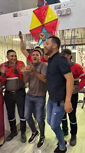 4.2K views · 20 reactions | ¡Hoy celebramos 9 años volando alto!  TechNet Comunicaciones En Technet Comunicaciones queremos darles las GRACIAS a todos nuestros clientes por confiar, crecer y soñar junto a nosotros. Cada conexión, cada historia y cada sonrisa compartida nos motivan a seguir brindando el internet que merecen. ❤️ ✨ 9 años juntos… y esto apenas comienza. | Cristian Santiago Periodista | Facebook