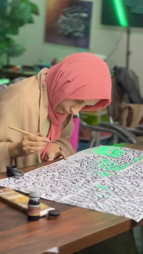 Students’ Artwork in Class – Creative Calligraphy & Painting | Paintastic Valley Art Studio Join our classes, improve your skills, and become part of our creative community! 📍 Studio: Paintastic Valley Art Studio, Lahore 📞 WhatsApp: 92 307 622 6777 🛍️ Shop Art & Enroll: www.PaintasticStore.com Explore the creativity of our talented students at Paintastic Valley Art Studio! Each session is filled with hands-on learning, where students practice calligraphy, painting, brush control, color blendi