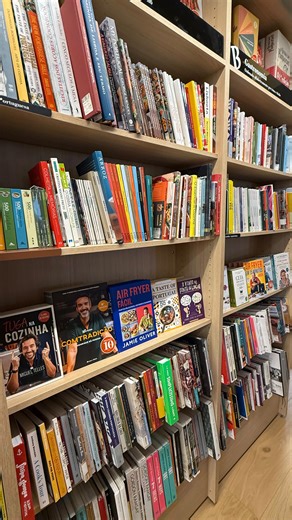 Louie in Portugal on Instagram: "And we did not leave with any books 📕 @morganinportugal @fnacportugal #fnac #books #booksinenglish #portugal #portugal🇵🇹"