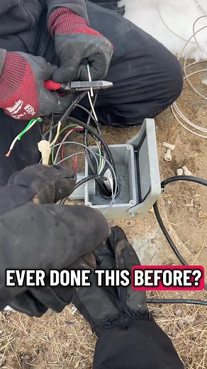 ⚡️ here we are installing a septic pump for our customer where the cords weren’t long enough to make it inside of the trailer and also did not fit in the conduit. So we spliced it and wired it up in a switch circuit so the float would work properly and we could go further away from the tank . #electricianlife #electrician #sparkylife #sparky #electricalcontractor @Milwaukee Tool @Shameless Plug Electric @Nic.Electric