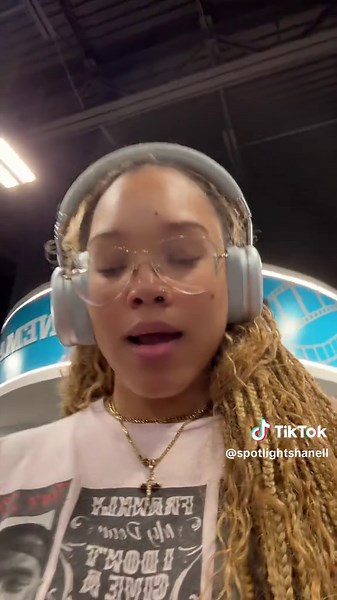 Admiring Strong Women at the Gym: Body Positivity