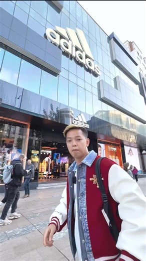 Toni on Instagram: "YANG LAGI VIRAL MAU GA #tonicu #game #lomba"