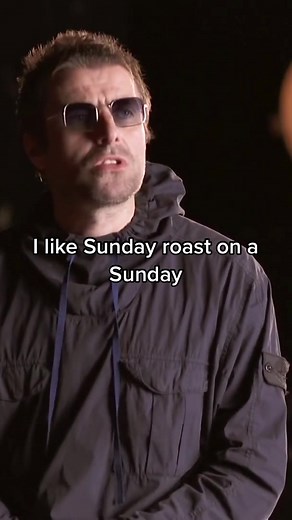 Liam Gallagher Sunday Roast Funny Tweets Compilation