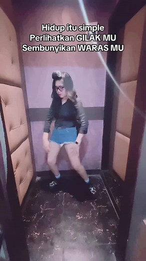 PKN (@putrikhairunissa__)’s videos with DJ GIVE IT TO ME BECAK PONG (Remix) - DJ DEX