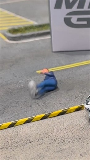 里歐模玩 Leo’s Model-台南模型車專賣店🚗 on Instagram: "哺阿達母 Z拔～ ⚡️BMW Z8現貨販售中⚡️ ▪️MINI GT出品 ▪️1/64比例 ▪️合金模型車 ▪️車廠正版授權（紙盒上有雷射標籤） ▪️車輪可滾動 💰430/台（價已含稅，折扣請參考會員制度） 🚗購買方式： 1.門市（付款方式：現金、轉帳） 2.官網（寄送方式為7-11或全家，可貨到付款或刷卡。滿2000即免運） （官網連結至於主頁Linktree，或可直接Google搜尋「里歐模玩官網」）"