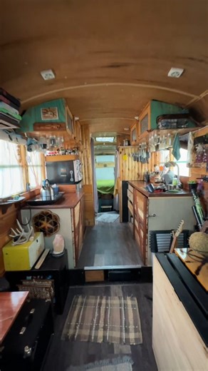 Take a peak at this beautiful skoolie interior!! Full tour on YouTube! Need Lithium Batteries, Solar Panels or an inverter for your rig?! https://signaturesolar.com/?ref=mobiledwellings has the best prices and you can get $50 off with my code "MOBILEGET50" at checkout! | Mobile Dwellings