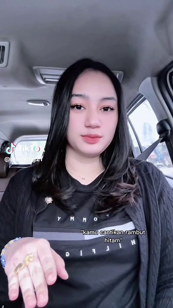 Blonde hair: transformasi rambut hitam ke blonde terbaik