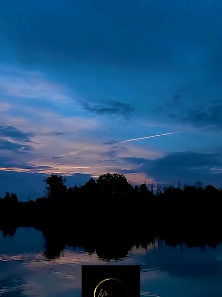 Relativity of Simultaneity: Einstein's pioneering work initiated the relational theory of Time. According to special relativity, the simultaneity of events is relative—what one observer considers simultaneous, another might not. This challenges the classical Newtonian idea of absolute Time, where all events occur in a universal sequence. This profound concept aligns philosophically with the relational theory of Time, suggesting that Time is not an absolute entity but is dependent on the events t