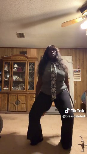 Brea (@breasdeleted) - Beyoncé Dance Trends: Flawless Choreography Breakdown