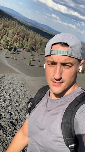 Top Places in California #volcano #cindercone #lassenvolcanic #california #californiatravel #americanbeauty #americathebeautiful #naturalwonders #volcanoes | Peterowenfilms