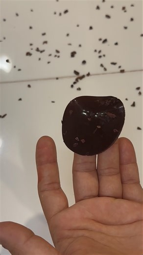 Silky Cocoa Veil Recipe – Glossy Chocolate Finish for Cakes & Mousses 🍫✨