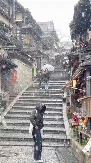 [4K] Sunday, February 8, 2026 [Ultra-Flash News] Heavy snow at Kiyomizu-dera Temple in Kyoto