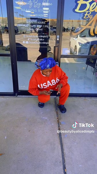 Innovative Rat Tail Comb Techniques for Hair Stylists