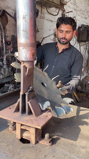 Hydraulic Press Machine Bending of a Corn Planter's Wing #cornplanter #hydraulicpress