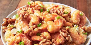 This Honey Walnut Shrimp Recipe Lets You Make Your Panda Express Fave Right At Home