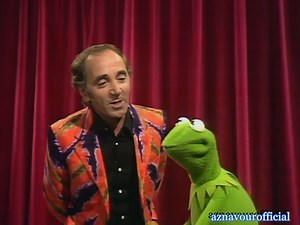 71K views · 2.7K reactions | Présenté par Kermit la grenouille, Charles Aznavour participait en 1976 à la mythique série télévisée américano-britannique "The Muppet Show". Il fut l’unique artiste français à avoir eu cet honneur. Dans cet extrait, il interprète "Inchworm", une chanson écrite par Frank Loesser et crée par Danny Kaye en 1952 dans le film "Hans Christian Andersen". ❤ | Charles Aznavour | Facebook