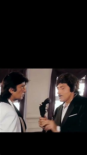 Classic Bollywood Dialogue 😂 | Revolver Nahi Machhar Maarne Ki Machine Hai