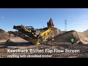 Screen - Keestrack Giant Bivitec Flip Flow Screen working in shredded timber