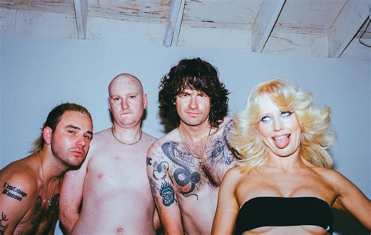 Free Amyl & The Sniffers Melbourne show shut down after huge crowd breach barricade