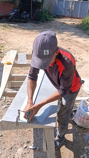 Solman tile lover on Instagram: "Manual tile cutter tool 🔫🔥#reels #shorts #viral #trend #work #tilework #tilelovers"