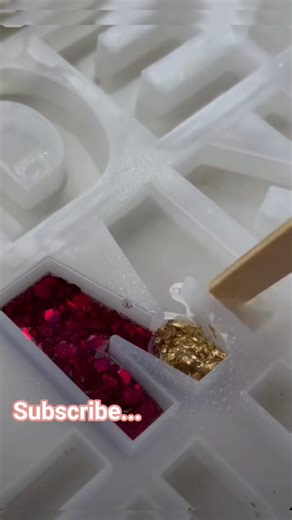 💖 Beautiful “M” Initial Keychain 🔴 Red & Gold Resin Design