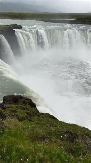 #waterfall #lifeisbutadream#sagar#sagarkinare#watetfall#waterfall#song#like#subscribe