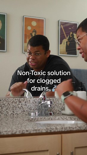 Clear out those stubborn clogs without harmful chemicals using this non-toxic drain cleaning method.🚰 #cloggeddrain #diycleaning #plumming #fyp #problemsolved