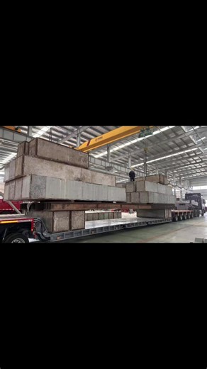 Supro ofrece un dropdeckbed modular que permite ajustar la longitud de la plataforma según sus necesidades, brindando un soporte confiable para tareas de transporte diversas. #HeavyHaulage #OversizedLoad #Dropdeckbed #SuproTrailer