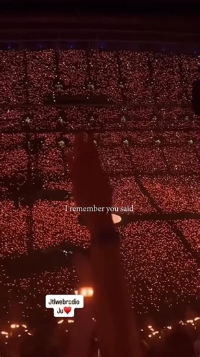 JTL Web Rádio | Flashback 70s 80s 90s on Instagram: "💔 “Não se preocupe, eu encontrei alguém como você” - a letra de Adele ressoa com a dor de um coração partido e de seguir em frente. Embora possa ser difícil desejar o melhor para alguém que te deixou por outra pessoa, lembre-se de que a cura e o amor-próprio são fundamentais. Assim como as palavras poderosas de Adele, podemos encontrar força em deixar ir e focar em nosso próprio bem-estar. Mantenha-se forte e saiba que você merece amor e resp