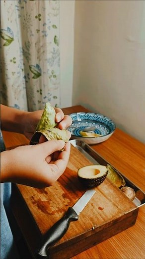 The Best Way to Cut an Avocado