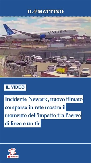 Incidente Newark, nuovo video mostra il momento dell’impatto tra l'aereo di linea e un tir