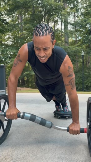 My Trainer #Georgebamfojr is good at EVERY fuckin thing! EXCEPT…… 🤣🤣🤣🤣🤣🙌🏾 | Ludacris