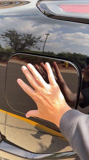 43K views · 160 reactions | Why is the Electric Silverado charge port door so BIG?樂 #ElectricSilver #ChevroletSilverado #electrictruck #whatsinside | Electric Cars | Facebook