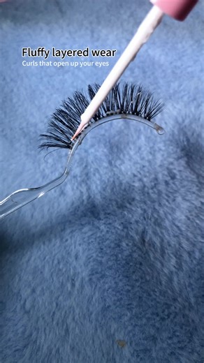 DIY Strip Lashes: Easy Application Tips and Tricks