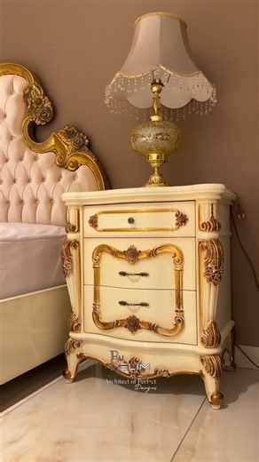 👑 Classic Hand-Carved Luxury Bedroom Set ✨ A masterpiece of craftsmanship — 100% solid wood, gold leaf details, and flawless hand-carving. Every curve and ornament reflects true royal elegance and timeless beauty. Perfect for those who appreciate classic luxury and artistic perfection. 💎 Full handwork, zero defects — a bedroom set that turns your home into a palace! #LuxuryBedroom #ClassicDesign #HandCarvedFurniture #GoldLeaf #SolidWood #RoyalBedroom #LuxuryHomeDecor #BySelimFurniture #MaskoFu