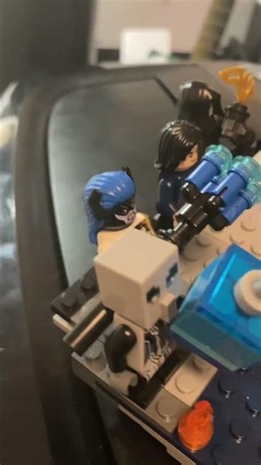 Hulk vs Thanos in Lego