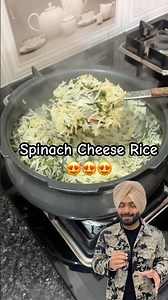 Easy One Pot Spinach Cheese Rice. 😍 full recipe is pinned in comments below ⬇️ #recipe #shorts #fun