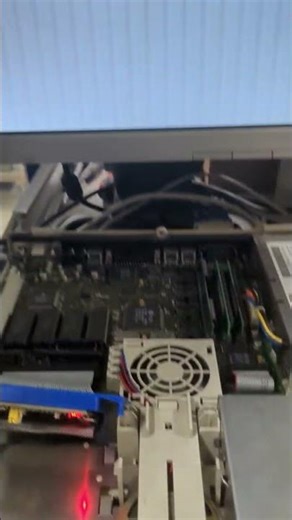 Mac LC II con un Motorola 68030 a 16 MHz, systems 7.0.1 con BlueSCSI 1