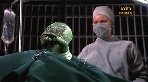 4K views · 85 reactions | Para terminar esta semana les dejamos uno de los momentos históricos de la televisión: el nacimiento del bebé alien de V - Invasión Extraterrestre. | Ayer Nomás | Facebook