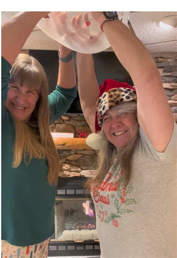 Nail pop confetti balloon with Swiss! @s_wiss #girlboxer1970 #looner #balloon #fyp #balloonpop