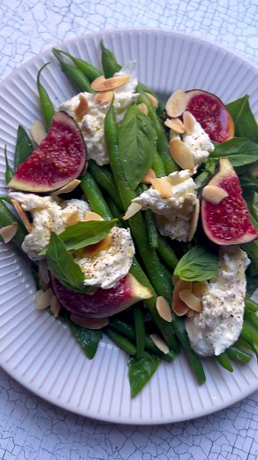 Delicious Fig & Green Bean Salad with Buffalo Mozzarella Recipe