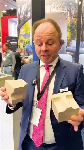 干砌石（Dry stone/Dry stack）是不用胶结材料的块石砌体。它依靠石块自身重量及石块接触面间的摩擦力在外力作用下保持稳定，通常应用于挡墙、护坡、堤面等工程。