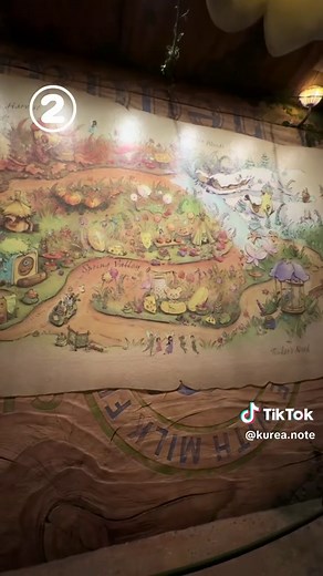 隠れキャラクター💌 ディズニーリゾート内では数え切れないほどの、隠れミッキーやキャラクターたちがいると思います！ その中でも今回は、ファンタジースプリングを中心にキャラクターをご紹介します🍀*゜ ①ファンタジースプリング入口左の、ピーターパンの下に！ ② 「フェアリー・ティンカーベルのビジーバギー」乗り場の大きな壁一面にある、ピクシーホロウの地図の中に！ ③アラビアンコーストを背にして、マーメイドラグーンに向かい全体の少し左上を見ると！ ※角度が重要です ④ファンタジースプリングス内の、ピーターパンのネバーランドから出発しフローズンキンダムに入る直前にある手洗い場の屋根に！ ※また角度が重要です アトラクションだけではなく、パーク内を歩いているだけでも楽しめるのがディズニーの素敵なところだと思います✨️ 皆さんが見つけた隠れキャラクターがいたらぜひ教えてください🌈 #ディズニー #ファンタジースプリングス #隠れミッキー