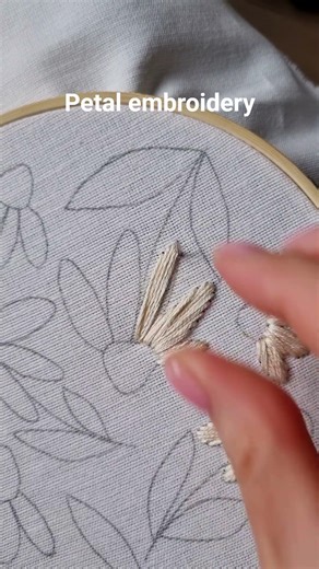 Beginner-Friendly Daisy Embroidery 🌼✨ | Daisies Pattern #embroidery #tutorial #diy #handmade #craft