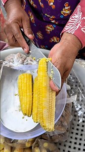 Only $0.6! Perfect Corn Peeling Skills