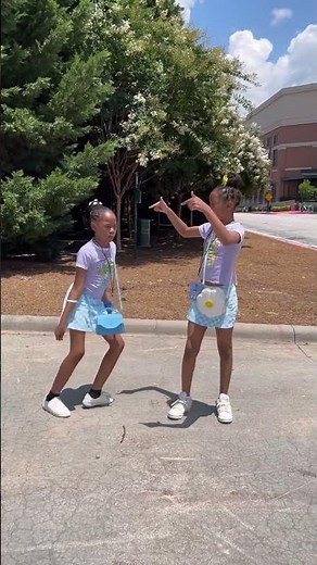 My milkshake brings all the boys to the yard TikTok Remix #tiktok #dance #trend #fyp