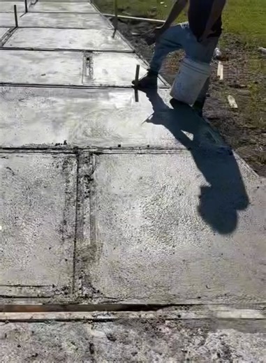 100K views · 316 reactions | #funnymoments #funnyreels #construction #funnyvideos #funny #Concrete #casting #civilengineering | Casting Concrete | Facebook